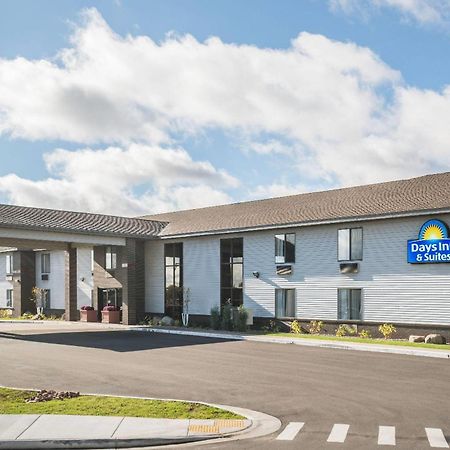 Days Inn & Suites By Wyndham Wausau Extérieur photo