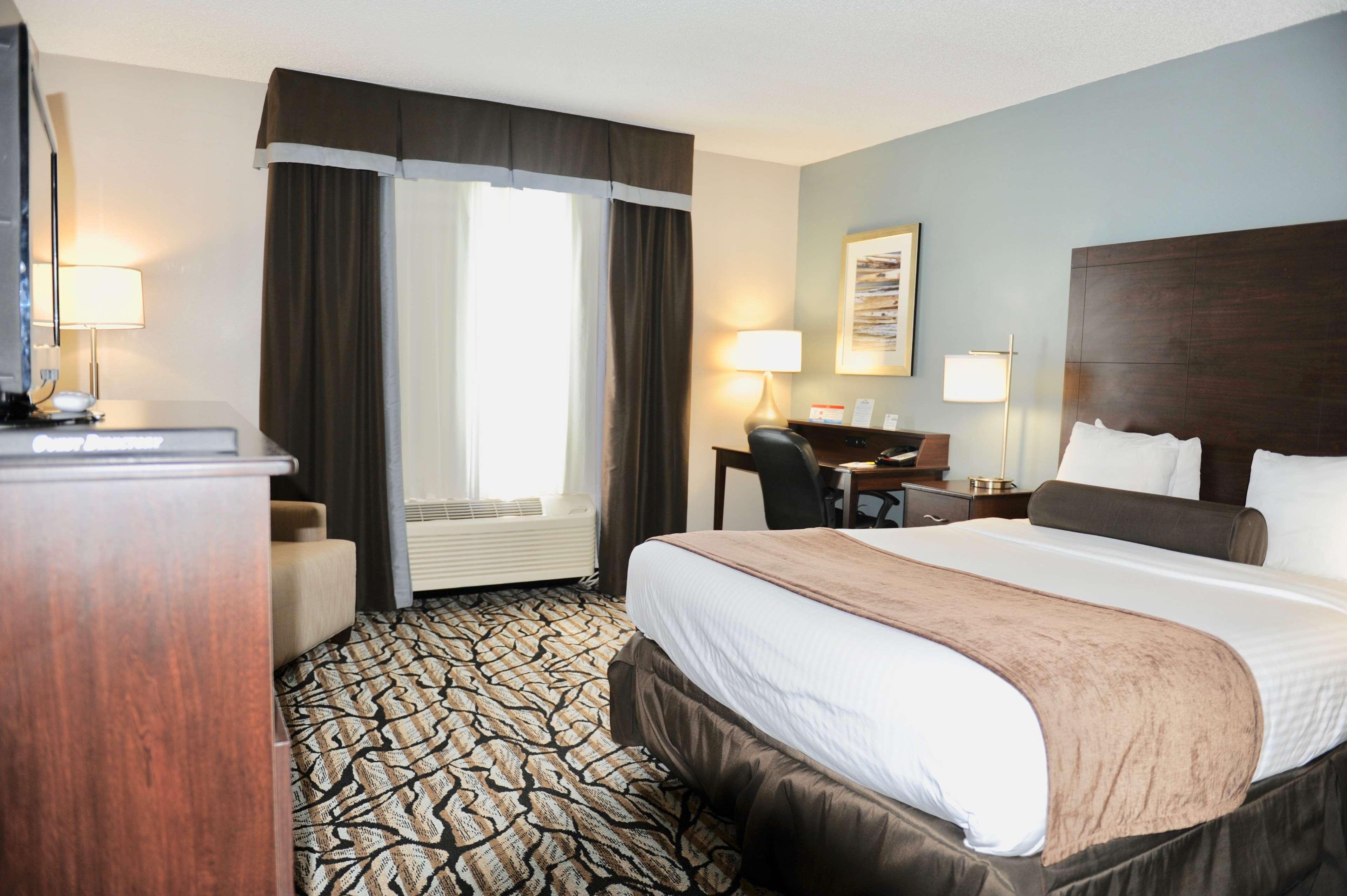 Days Inn & Suites By Wyndham Wausau Extérieur photo