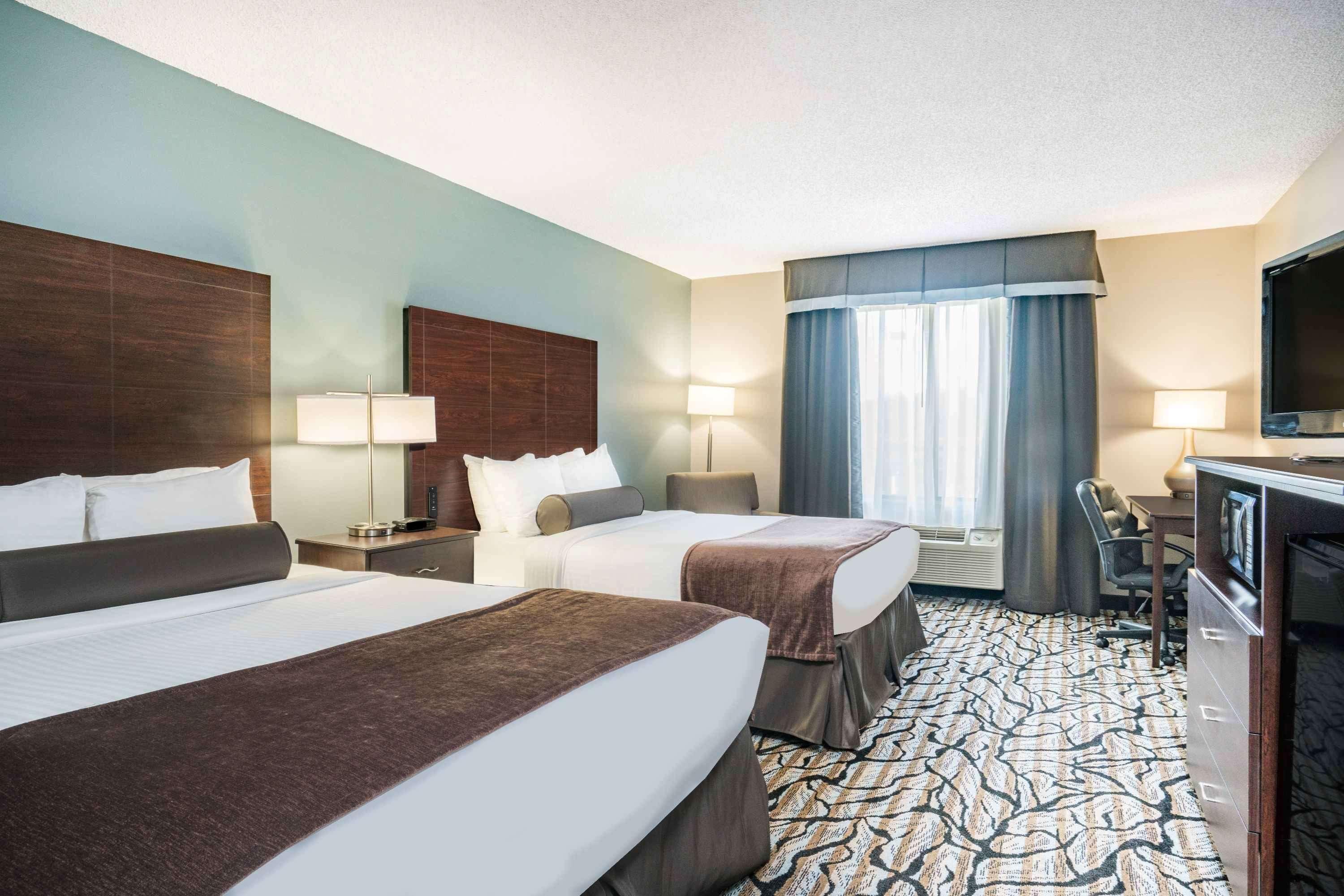 Days Inn & Suites By Wyndham Wausau Extérieur photo