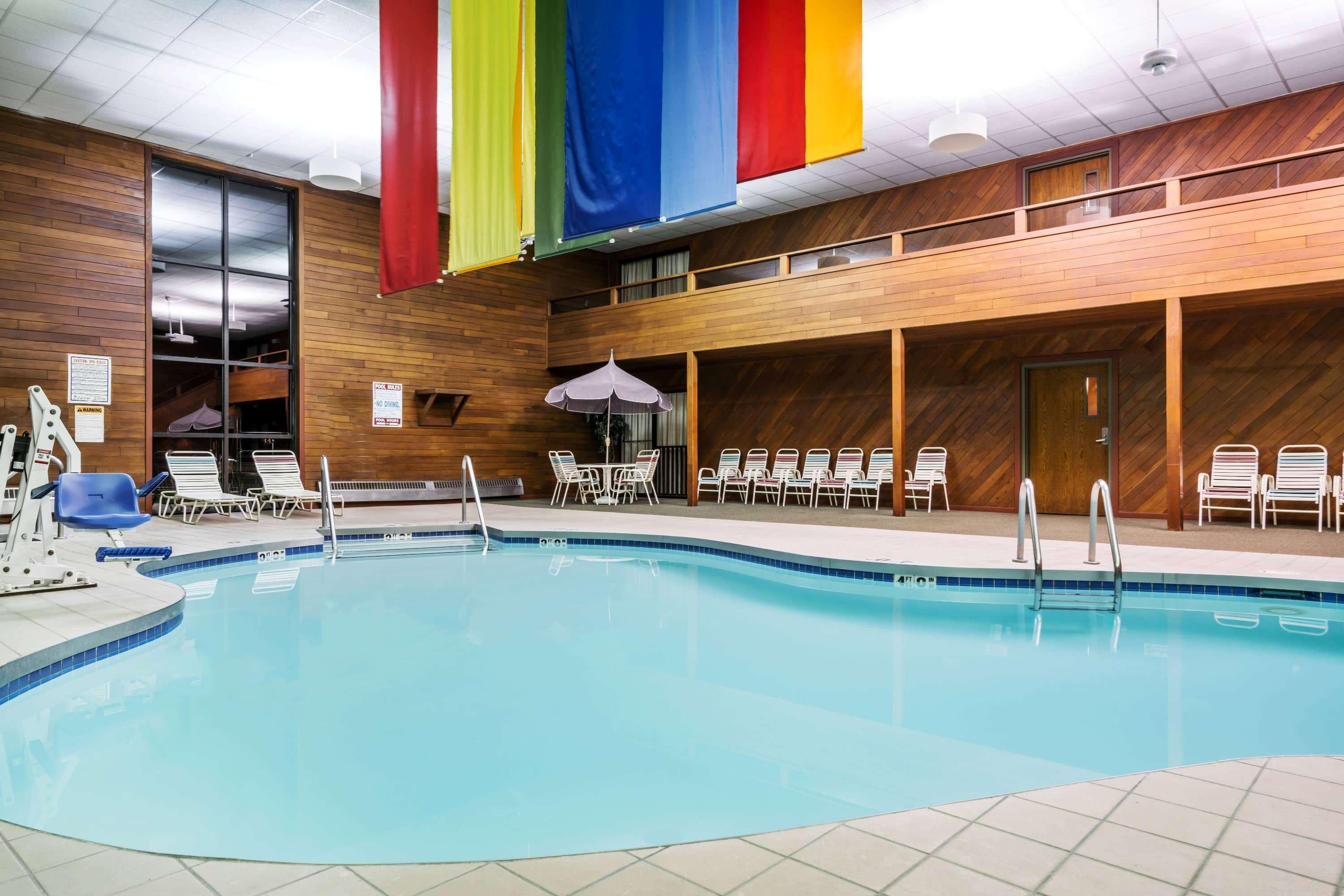 Days Inn & Suites By Wyndham Wausau Extérieur photo