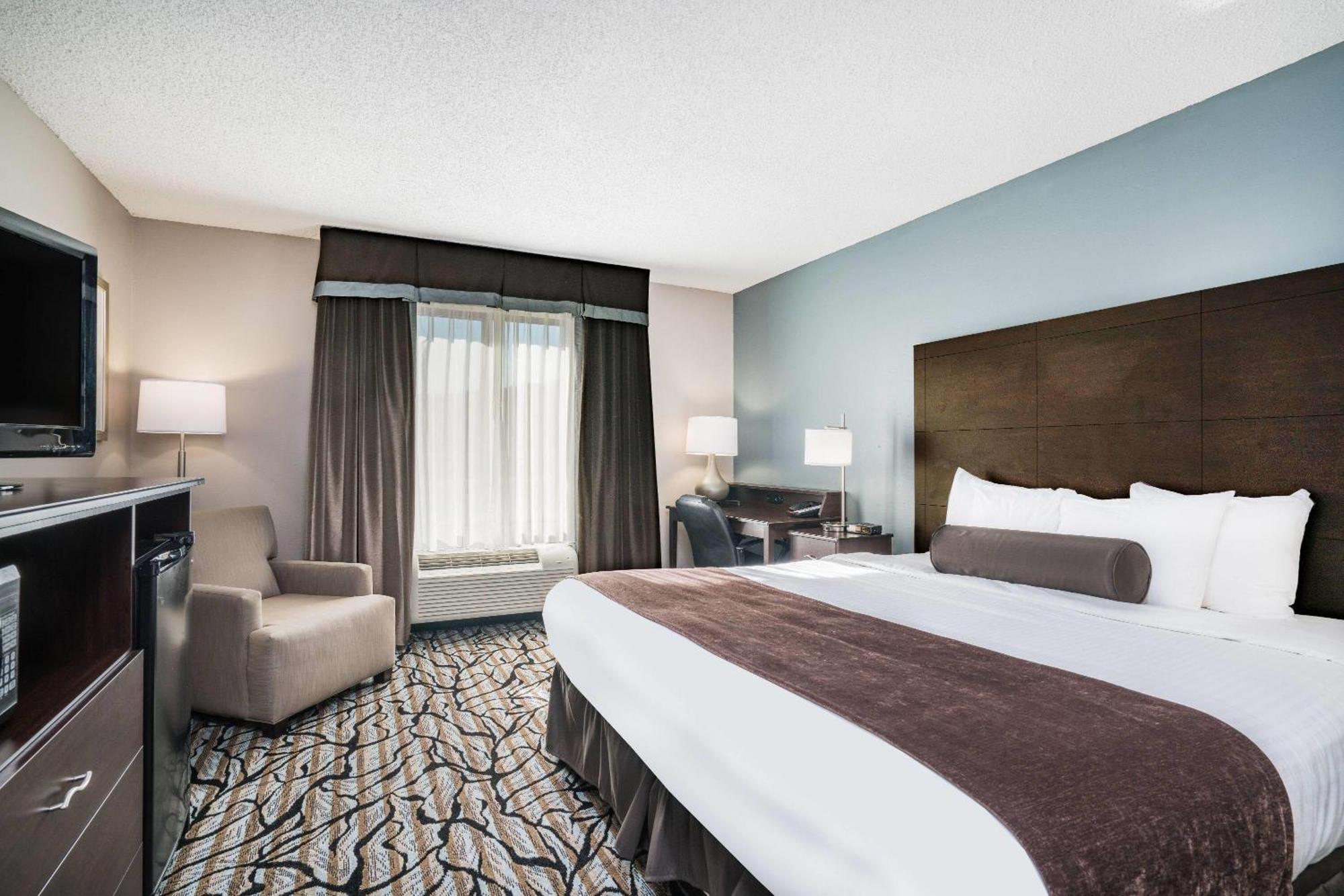 Days Inn & Suites By Wyndham Wausau Extérieur photo