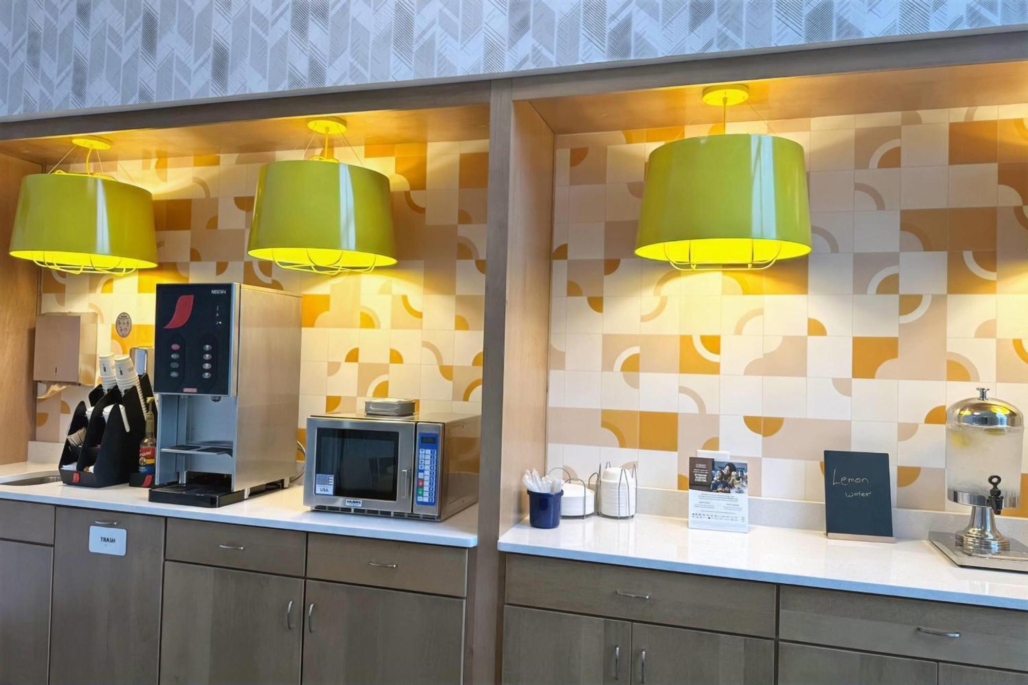 Days Inn & Suites By Wyndham Wausau Extérieur photo