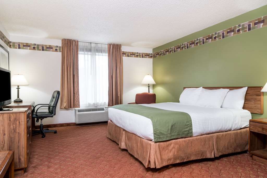 Days Inn & Suites By Wyndham Wausau Chambre photo