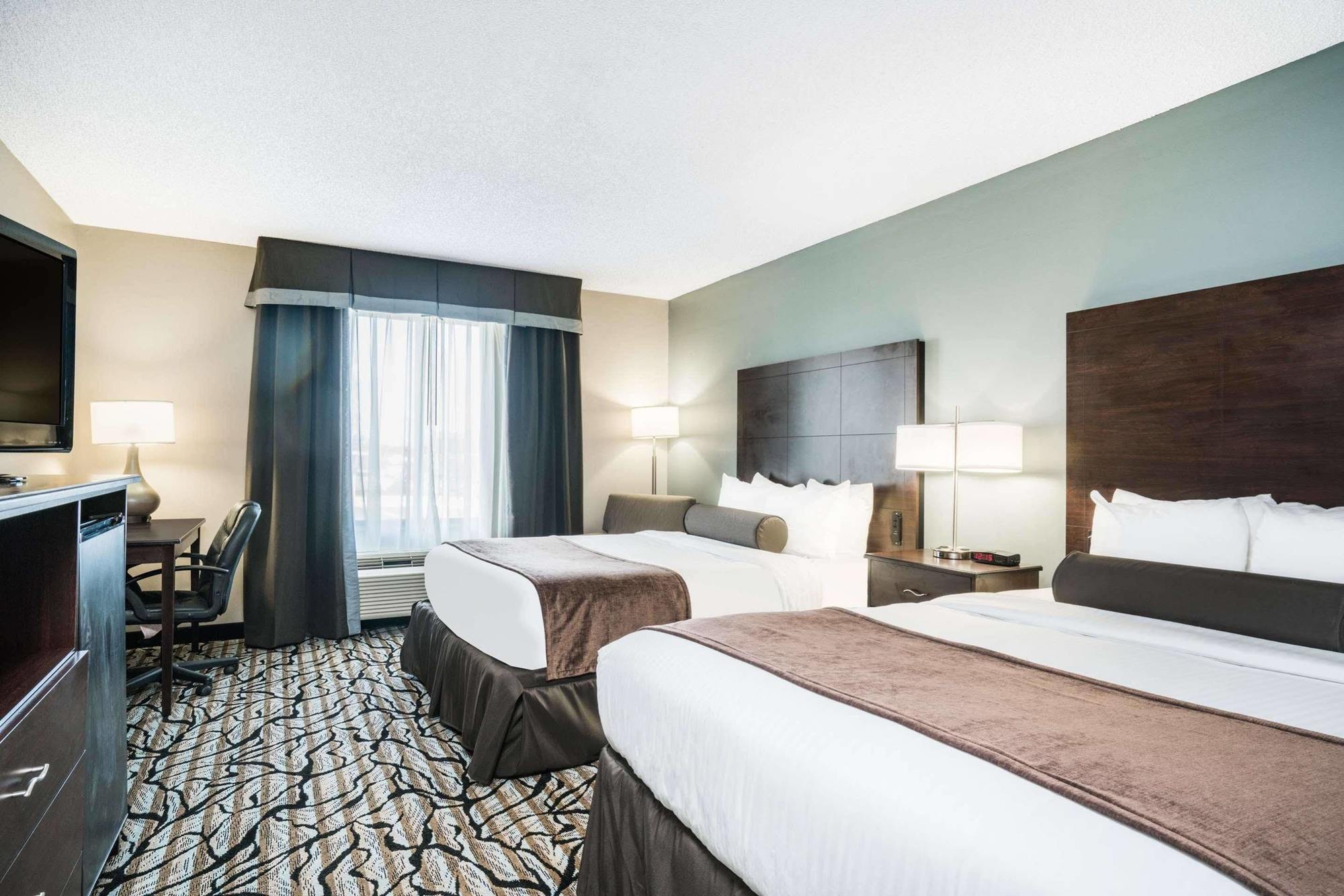 Days Inn & Suites By Wyndham Wausau Extérieur photo